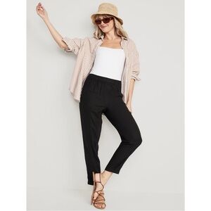 Old Navy Black Elastic-Waist Cropped Tapered Pants